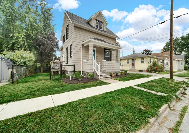 Photo 3 of Single family home for sale at 809 2nd Street, La Porte, IN 46350 | MLS# 845495 | Listing updated on 2026-09-17