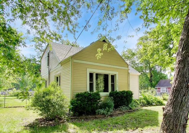 Photo 3 of Single family home for sale at 1965 N Us Hwy 421, Michigan City, IN 46360 | MLS# 845444 | Listing updated on 2026-09-17