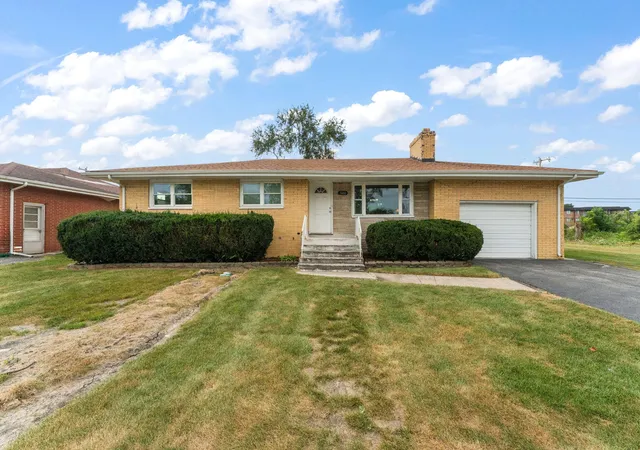 Photo 1 of Single family home for sale at 5600 Grant St, Merrillville, IN 46410 | MLS# 845530 | Listing updated on 2026-09-18
