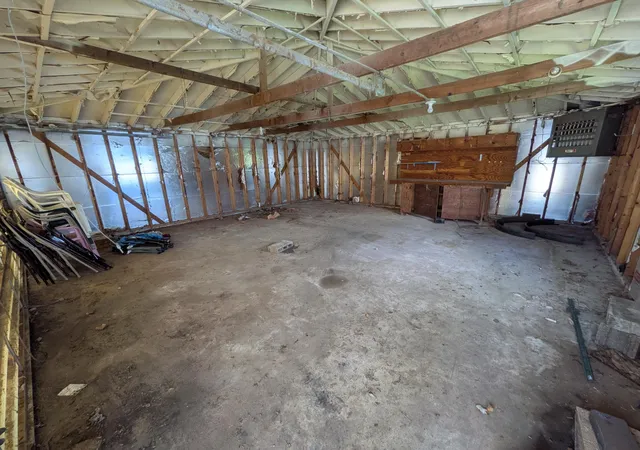 Photo 4 of Single family home for sale at 918 N Arbogast St, Griffith, IN 46319 | MLS# 845492 | Listing updated on 2026-09-17