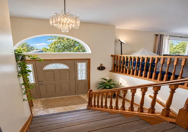 Photo 3 of Single family home for sale at 1602 Krame Dr, Crown Point, IN 46307 | MLS# 845460 | Listing updated on 2026-09-17