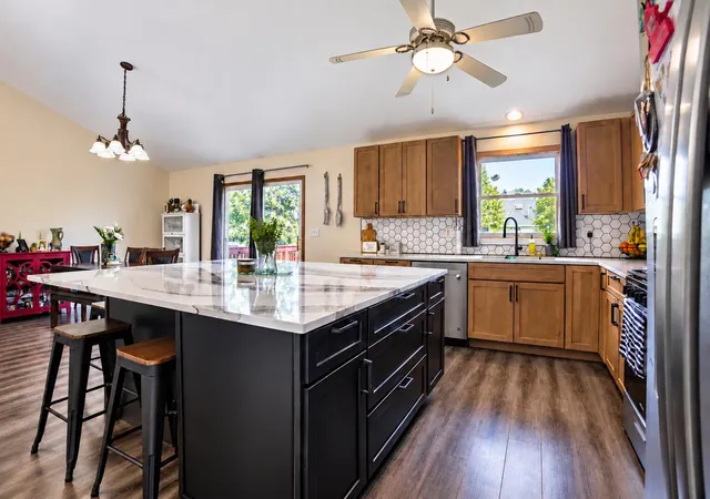 Photo 4 of Single family home for sale at 1602 Krame Dr, Crown Point, IN 46307 | MLS# 845460 | Listing updated on 2026-09-17