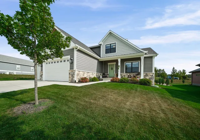 Photo 3 of Single family home for sale at 3002 Forestside Ln, Valparaiso, IN 46385 | MLS# 845452 | Listing updated on 2026-09-18