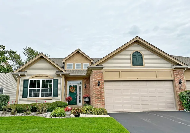 Photo 2 of Sale Pending at 1601 Schaller Ln, Dyer, IN 46311 | MLS# 845511 | Listing updated on 2026-10-05