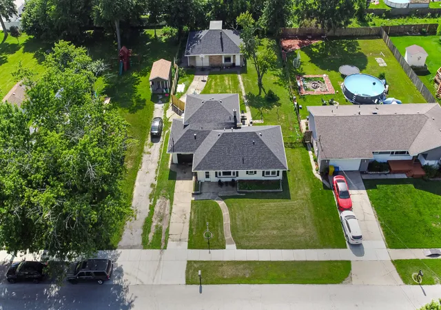 Photo 3 of Sale Pending at 1708 Norwood Dr, Griffith, IN 46319 | MLS# 845539 | Listing updated on 2026-09-18