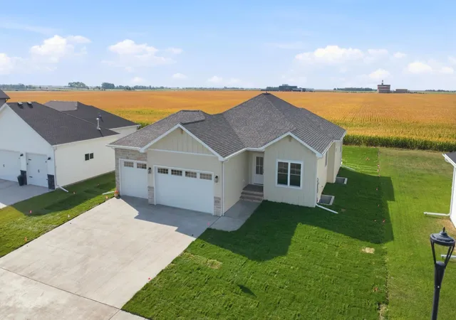 Photo 3 of Single family home for sale at 4288 Pine Pkwy S, Fargo, ND 58104 | MLS# 6707491 | Listing updated on 2026-10-01