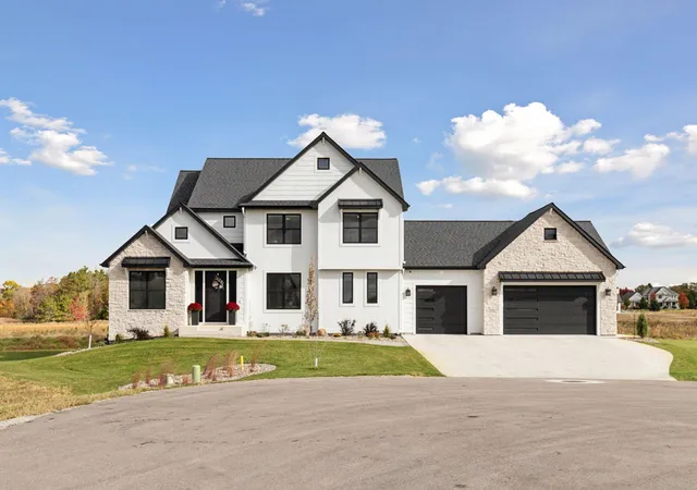 Photo 1 of Mansion for sale at 2702 Mayo Prairie Ln Sw, Rochester, MN 55902 | MLS# 6810435 | Listing updated on 2026-09-09