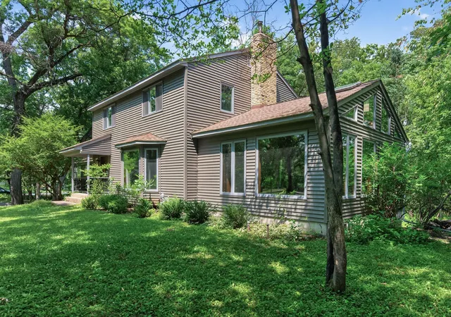 Photo 2 of Single family home for sale at 22 Eagle Ridge Rd, Saint Paul, MN 55127 | MLS# 6814717 | Listing updated on 2026-10-06