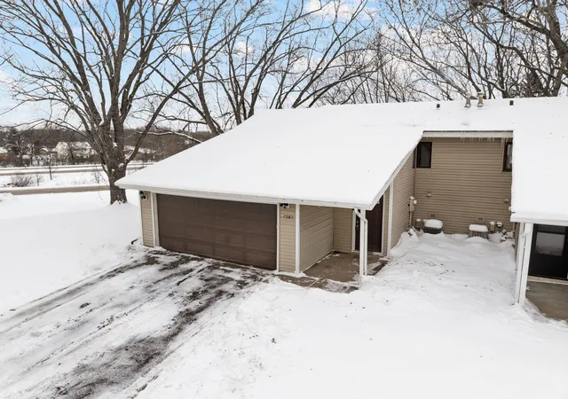 Photo 4 of Single family home for sale at 7888 Dunmore Rd, Saint Paul, MN 55125 | MLS# 6815970 | Listing updated on 2026-09-16