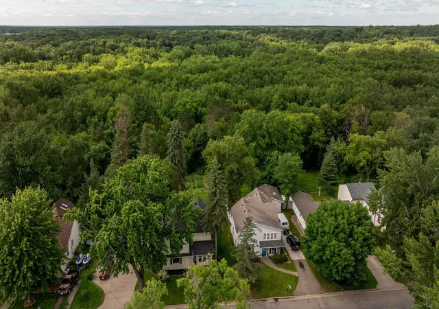 Photo 3 of Single family home for sale at 839 Bluff Ave, Brainerd, MN 56401 | MLS# 6823753 | Listing updated on 2026-09-23