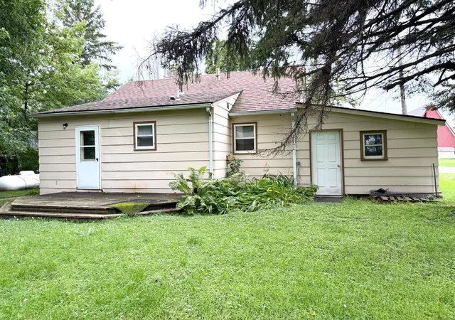 Photo 7 of Single family home for sale at 525 2nd Street N, Middle River, MN 56737 | MLS# 6825232 | Listing updated on 2026-09-08