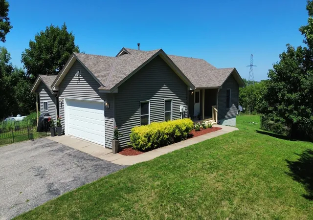 Photo 3 of Sale Pending at 2468 7th Street Sw, Buffalo, MN 55313 | MLS# 7008791 | Listing updated on 2026-09-09