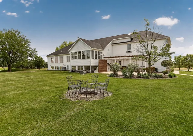 Photo 3 of Single family home for sale at 10951 County 8 Rd Sw, Stewartville, MN 55976 | MLS# 7017104 | Listing updated on 2026-09-17
