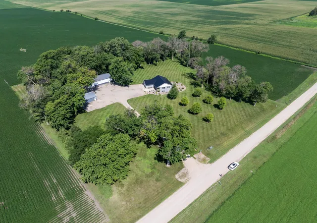 Photo 3 of Single family home for sale at 23371 650th Avenue, Alden, MN 56009 | MLS# 7019939 | Listing updated on 2026-09-17