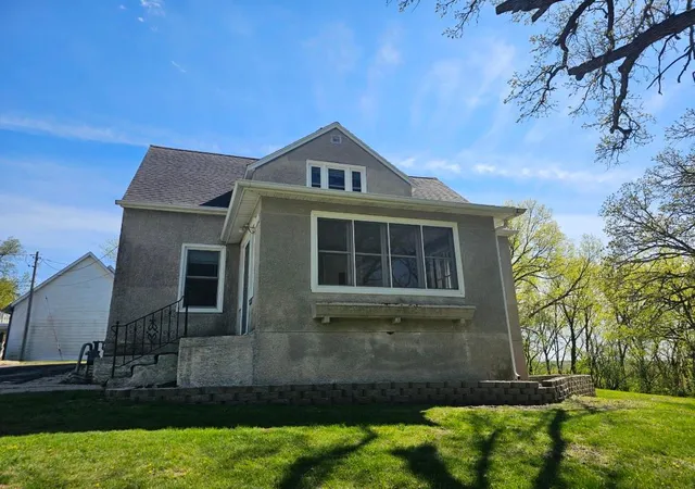 Photo 1 of Sale Pending at 110 Summit Ave, Montevideo, MN 56265 | MLS# 7022237 | Listing updated on 2026-09-16