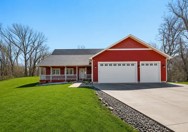 Photo 1 of Single family home for sale at 438 Wildwood Rd, Saint Paul, MN 55115 | MLS# 7026876 | Listing updated on 2026-09-17