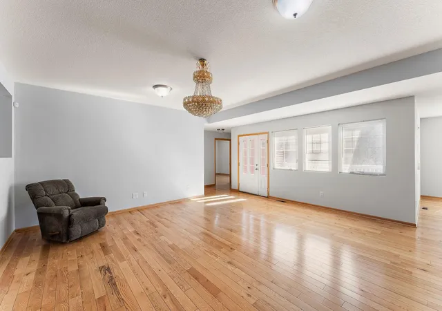 Photo 4 of Single family home for sale at 438 Wildwood Rd, Saint Paul, MN 55115 | MLS# 7026876 | Listing updated on 2026-09-17