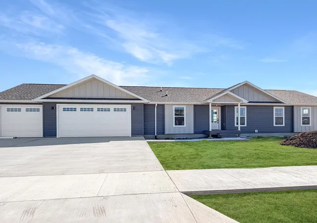 Photo 1 of Single family home for sale at 1509 Ellis Ave, Marshall, MN 56258 | MLS# 7027144 | Listing updated on 2026-09-17