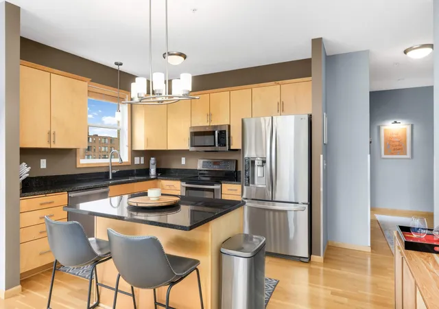 Photo 4 of Condo for sale at 301 Oak Grv St #414, Minneapolis, MN 55403 | MLS# 7027399 | Listing updated on 2026-09-18