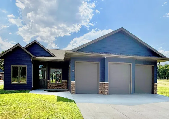 Photo 2 of Single family home for sale at 432 N School St, Tyler, MN 56178 | MLS# 7027409 | Listing updated on 2026-09-17