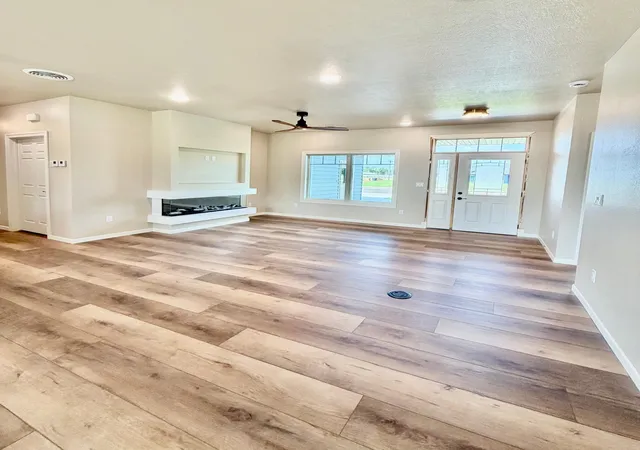 Photo 3 of Single family home for sale at 432 N School St, Tyler, MN 56178 | MLS# 7027409 | Listing updated on 2026-09-17