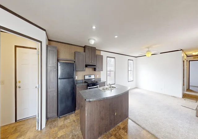 Photo 3 of Single family home for sale at 2310 Ethel Ave, Albert Lea, MN 56007 | MLS# 7035914 | Listing updated on 2026-09-16