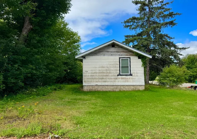 Photo 1 of Sale Pending at 729 Nw 3rd Avenue, Grand Rapids, MN 55744 | MLS# 7040900 | Listing updated on 2026-09-16