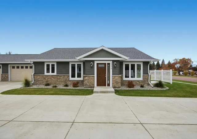Photo 1 of Single family home for sale at 2336 30th Avenue S, Fargo, ND 58103 | MLS# 7044301 | Listing updated on 2026-09-18