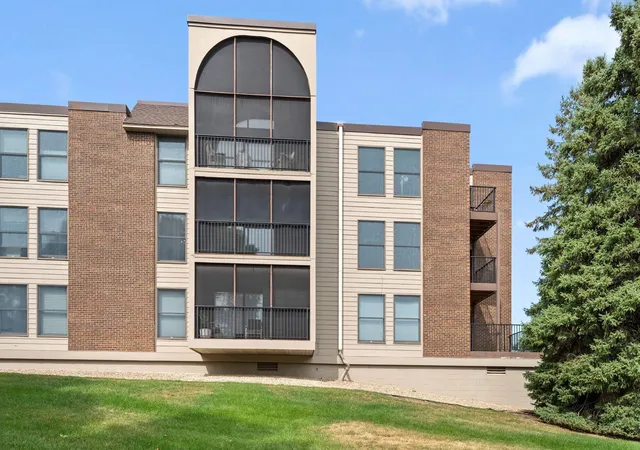 Photo 2 of Condo for sale at 9500 Collegeview Rd #206, Minneapolis, MN 55437 | MLS# 7047054 | Listing updated on 2026-09-11
