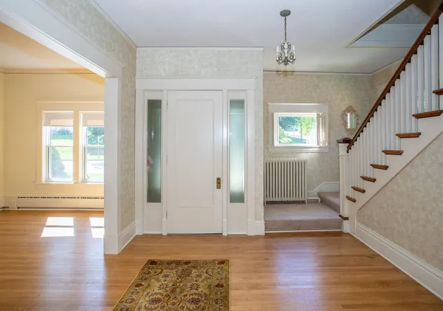 Photo 4 of Single family home for sale at 1109 East Ave, Red Wing, MN 55066 | MLS# 7047840 | Listing updated on 2026-09-16