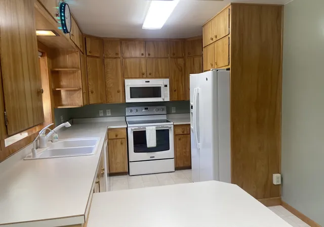 Photo 3 of Single family home for sale at 207 E Hollett St, Tracy, MN 56175 | MLS# 7050035 | Listing updated on 2026-09-16
