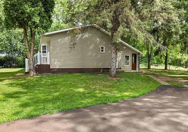 Photo 3 of Sale Pending at 25385 County Road 34, Paynesville, MN 56362 | MLS# 7050735 | Listing updated on 2026-09-25