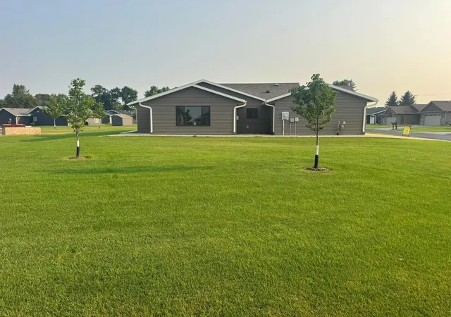 Photo 3 of Single family home for sale at 147 Highland Cir, Zumbrota, MN 55992 | MLS# 7051983 | Listing updated on 2026-09-18