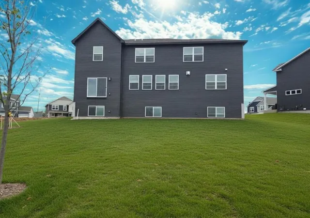 Photo 3 of Single family home for sale at 4762 Blake Ct, Saint Paul, MN 55129 | MLS# 7053379 | Listing updated on 2026-09-16