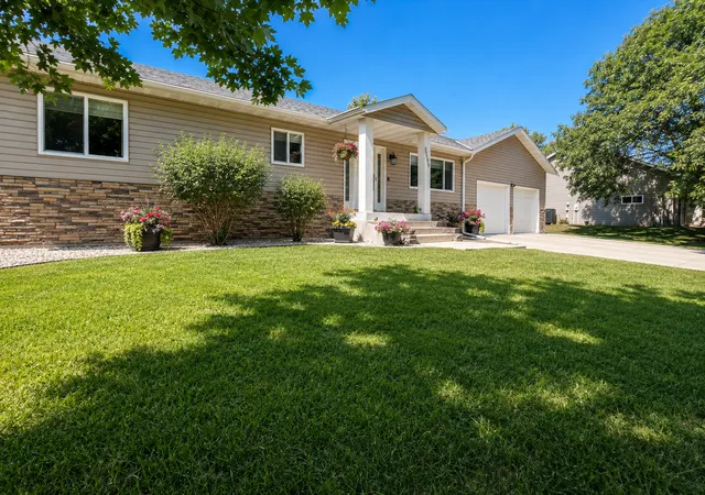 Photo 1 of Single family home for sale at 4806 22nd Street Ne, Willmar, MN 56201 | MLS# 7054484 | Listing updated on 2026-09-17