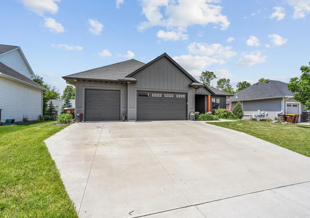 Photo 2 of Single family home for sale at 702 Eastland Ave Se, New Prague, MN 56071 | MLS# 7054699 | Listing updated on 2026-09-17