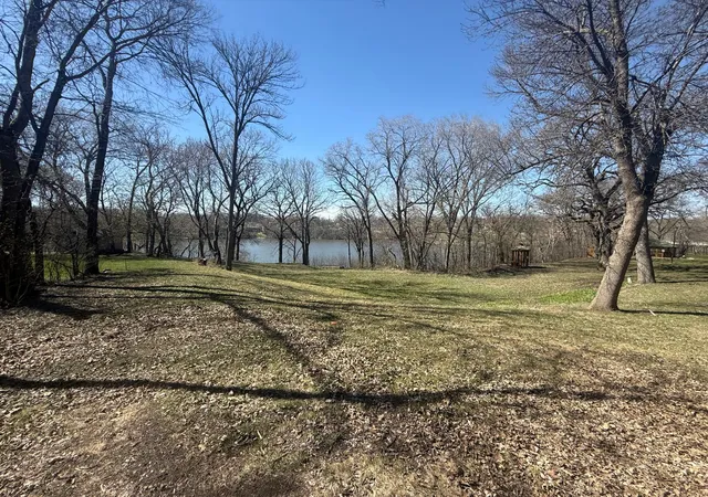 Photo 4 of Sale Pending at 320 S Minnesota St, Redwood Falls, MN 56283 | MLS# 7058927 | Listing updated on 2026-10-12