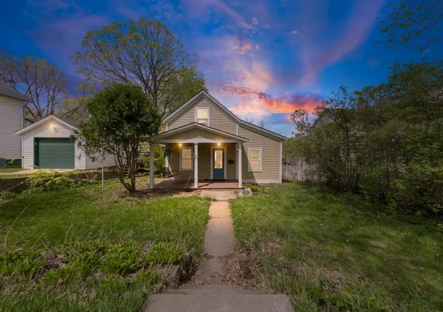 Photo 1 of Single family home for sale at 209 8th Street E, Hastings, MN 55033 | MLS# 7060979 | Listing updated on 2026-09-16