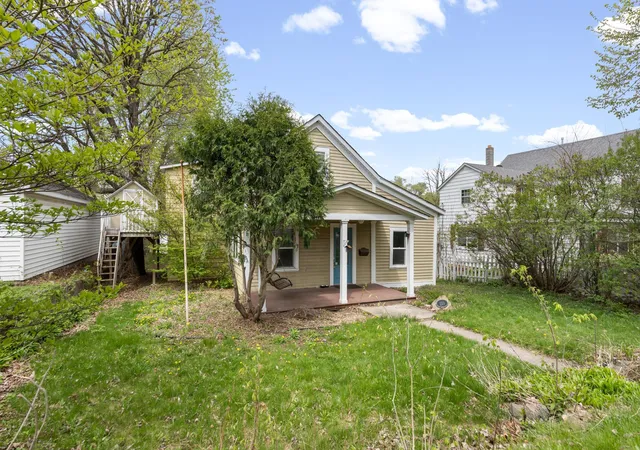 Photo 3 of Single family home for sale at 209 8th Street E, Hastings, MN 55033 | MLS# 7060979 | Listing updated on 2026-09-16