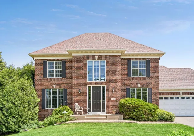 Photo 2 of Sale Pending at 9820 High Blf Ln, Hamel, MN 55340 | MLS# 7063720 | Listing updated on 2026-10-09
