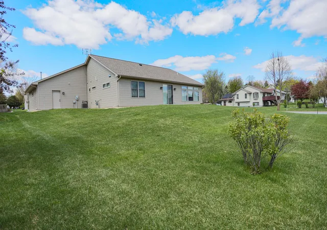 Photo 4 of Sale Pending at 298 Kusilek St, River Falls, WI 54022 | MLS# 7066978 | Listing updated on 2026-10-12