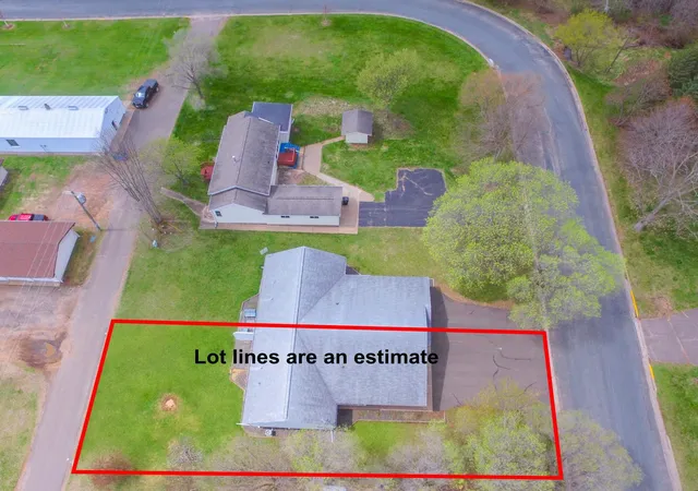 Photo 2 of Sale Pending at 7721 Lake St, Siren, WI 54872 | MLS# 7067314 | Listing updated on 2026-09-18