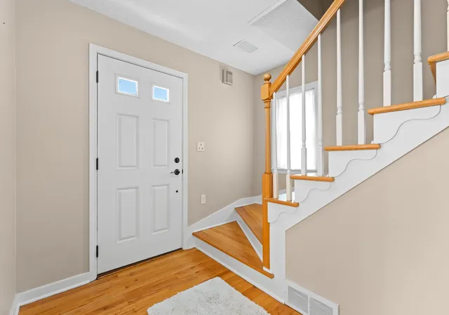 Photo 3 of Single family home for sale at 827 10 1/2 St Sw, Rochester, MN 55902 | MLS# 7067316 | Listing updated on 2026-09-09