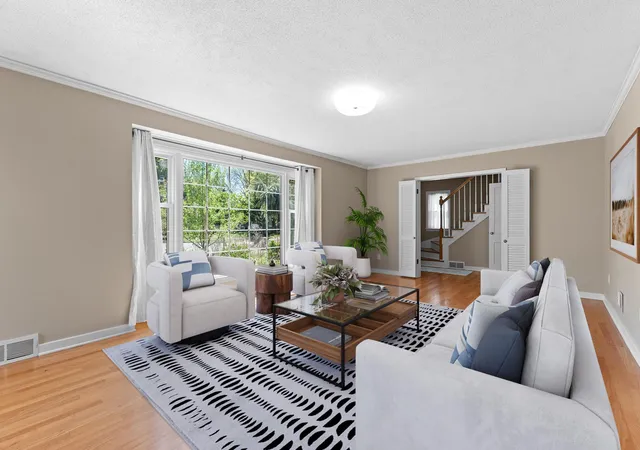 Photo 3 of Single family home for sale at 827 10 1/2 St SW, Rochester, MN 55902 | MLS# 7067316 | Listing updated on 2026-09-09
