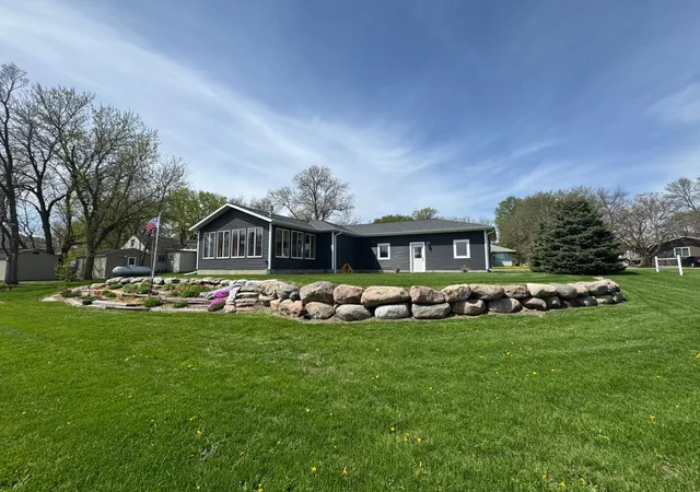 Photo 3 of Single family home for sale at 344 Oak St N, Vesta, MN 56292 | MLS# 7067681 | Listing updated on 2026-09-16