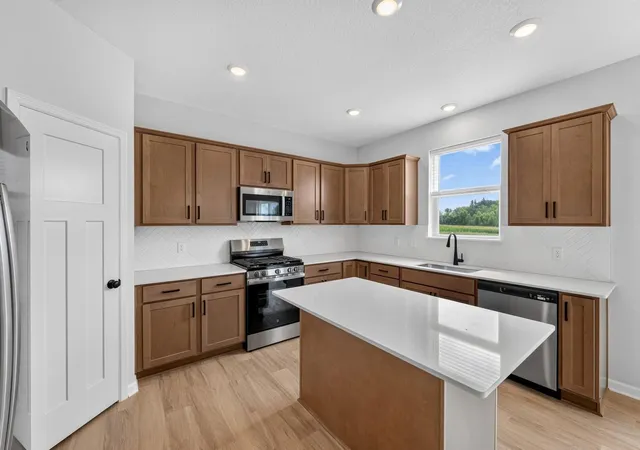 Photo 3 of Single family home for sale at 433 James Pkwy, Elko New Market, MN 55054 | MLS# 7074571 | Listing updated on 2026-09-17