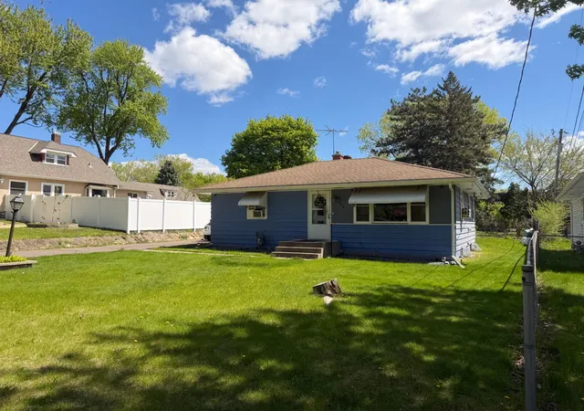 Photo 3 of Sale Pending at 444 Van Dyke St, Saint Paul, MN 55119 | MLS# 7074583 | Listing updated on 2026-09-24