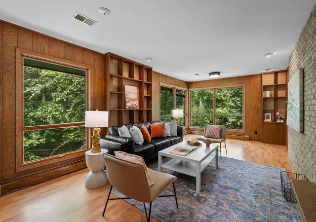 Photo 3 of Sale Pending at 34 N Oaks Rd, Saint Paul, MN 55127 | MLS# 7075590 | Listing updated on 2026-09-17