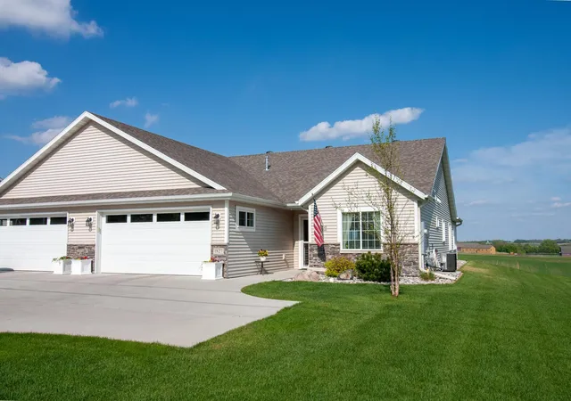 Photo 1 of Townhouse for sale at 1827 S Cascade St, Fergus Falls, MN 56537 | MLS# 7077499 | Listing updated on 2026-09-17
