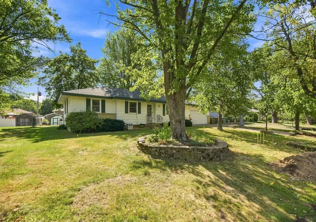 Photo 1 of Single family home for sale at 10565 Madison St Ne, Minneapolis, MN 55434 | MLS# 7078125 | Listing updated on 2026-09-16